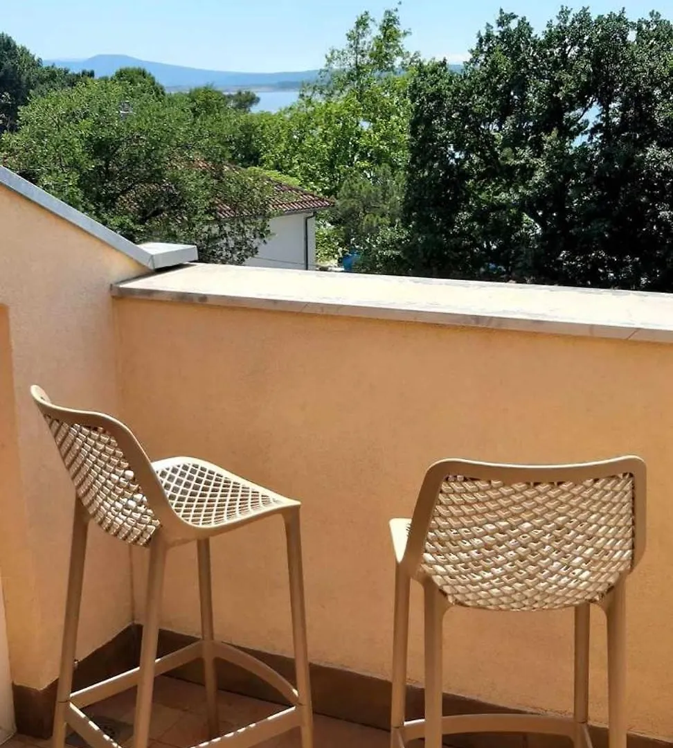 Apartments 30 M From The Beach Crikvenica