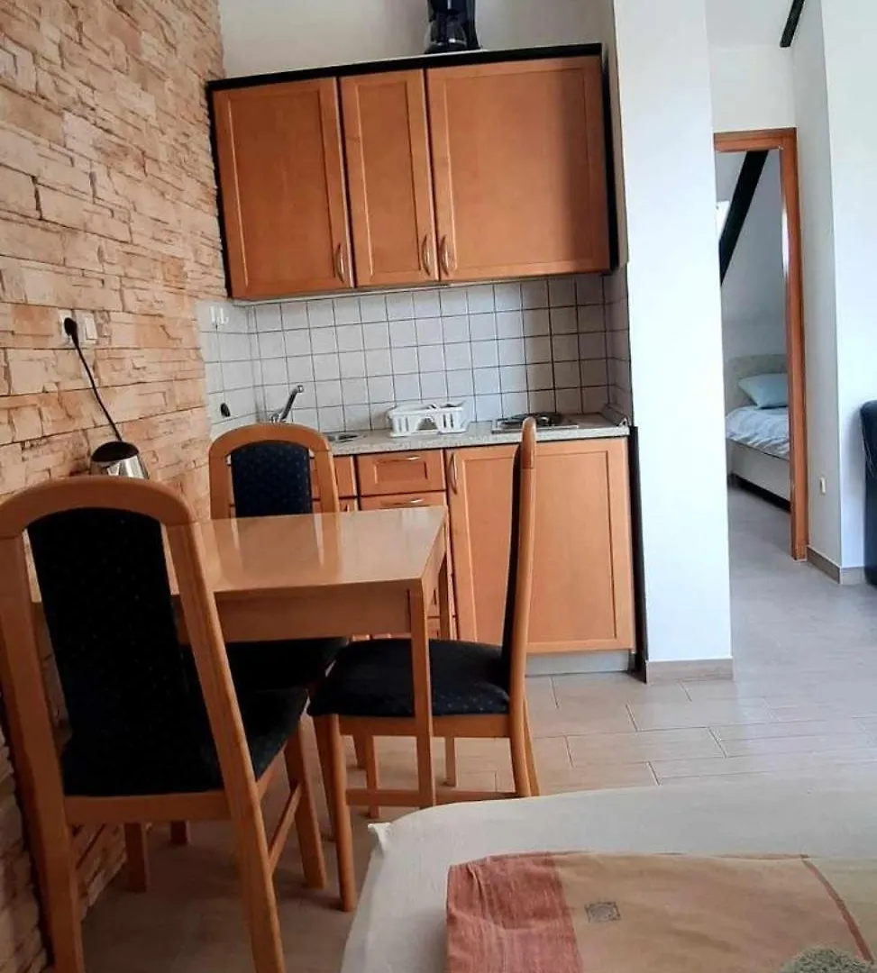 Apartments 30 M From The Beach Crikvenica