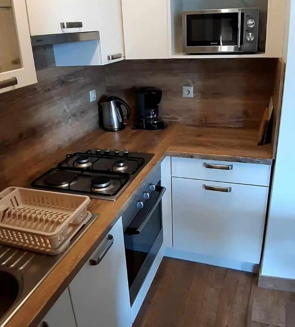 Apartments 30 M From The Beach Crikvenica