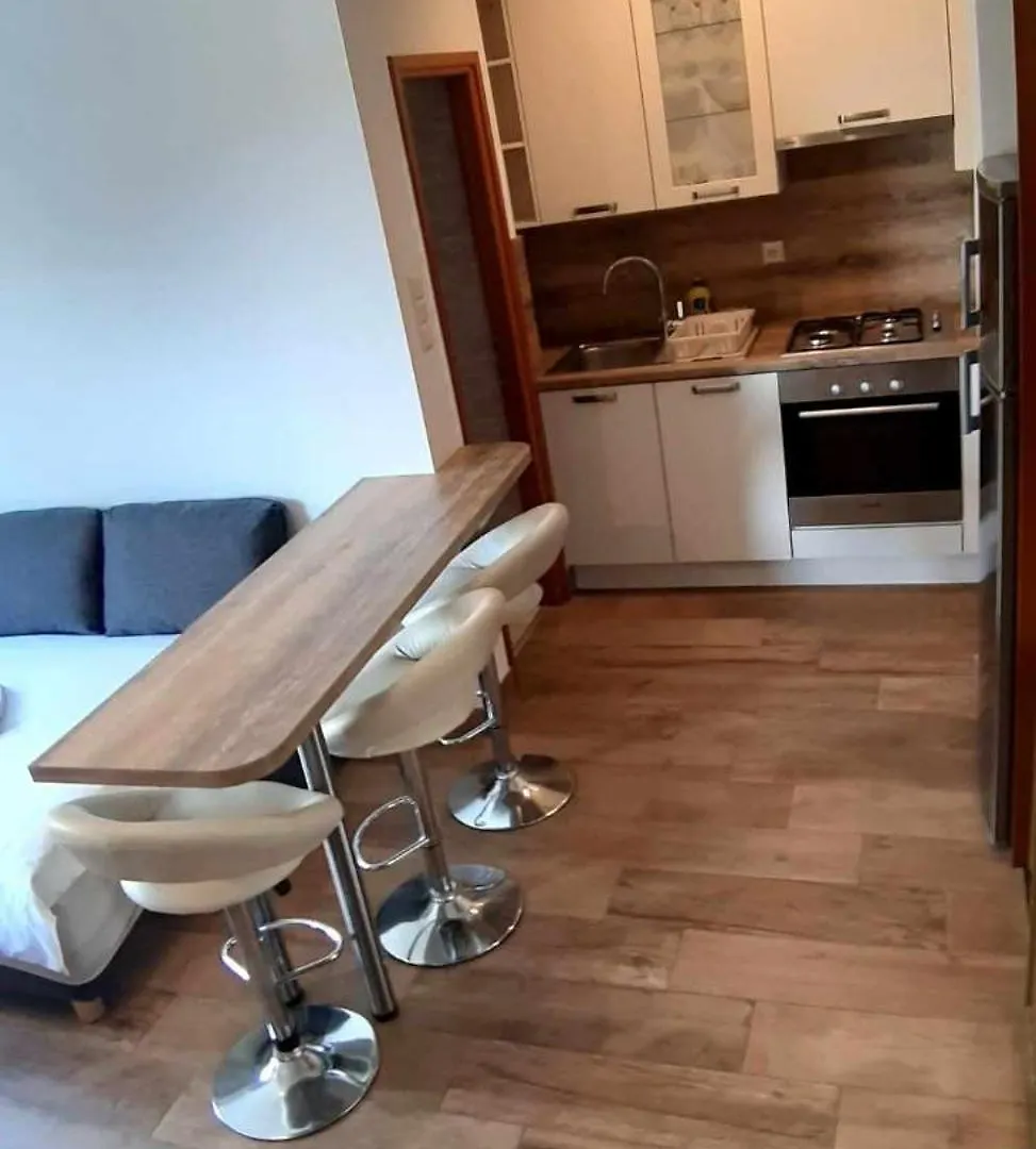 Apartments 30 M From The Beach Crikvenica