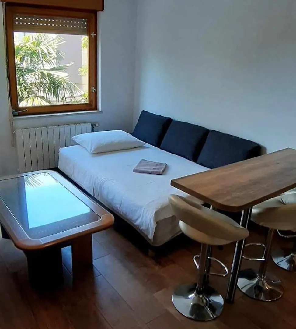 Apartments 30 M From The Beach Crikvenica