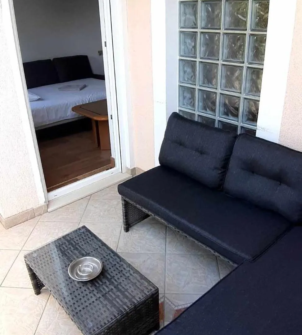 Apartments 30 M From The Beach Crikvenica